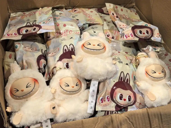 Labubu的假货产业链：(🥣)秘密全球发货，工厂谁也不(💲)能来看